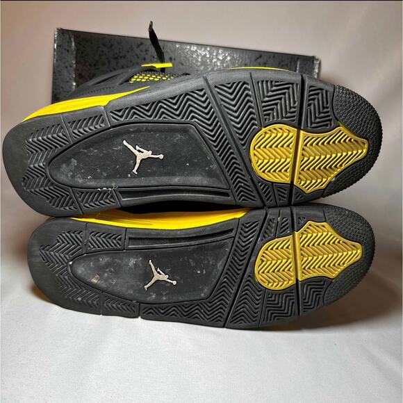 Size 10.5 - Nike Air Jordan 4 Retro Thunder 2023 Men's Shoes Ships Now - Picture 6 of 10